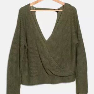 Moon & Madison Green Surplice Knit Sweater L
